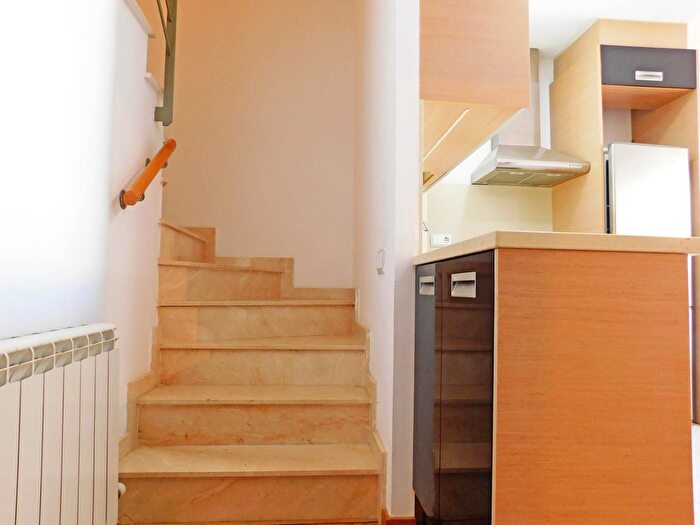 Casas en venta y pisos alquiler - 2