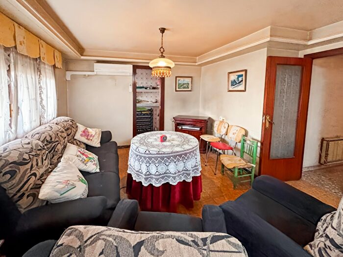 Casas en venta y pisos alquiler - 2