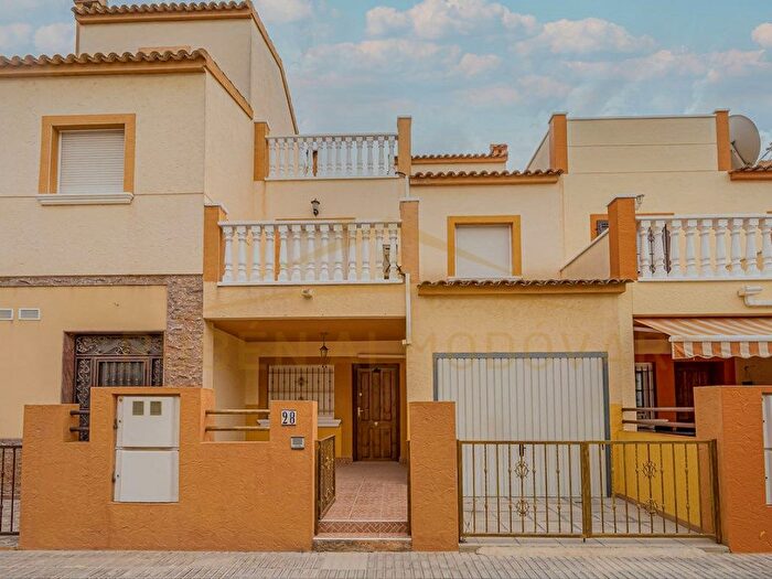 Casa en venta en Molins Campaneta San Bartolomé, Orihuela de 4 habitaciones