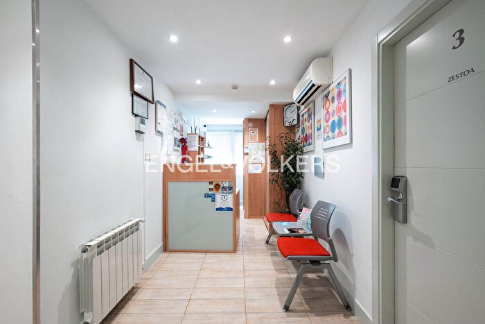 Casas en venta y pisos alquiler - 1