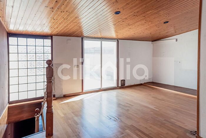 Casas en venta y pisos alquiler - 1