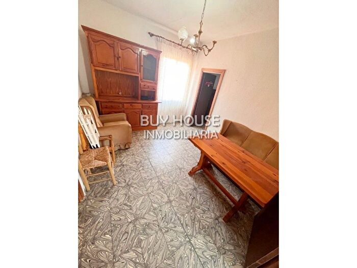 Casas en venta y pisos alquiler - 3