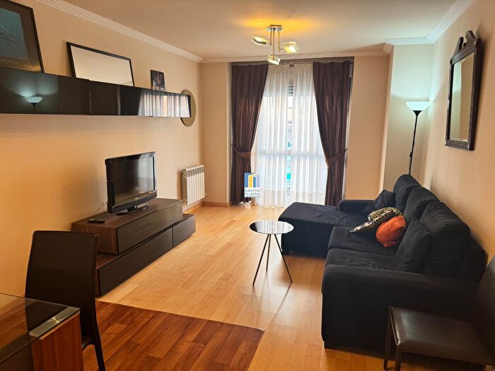 Casas en venta y pisos alquiler - 1