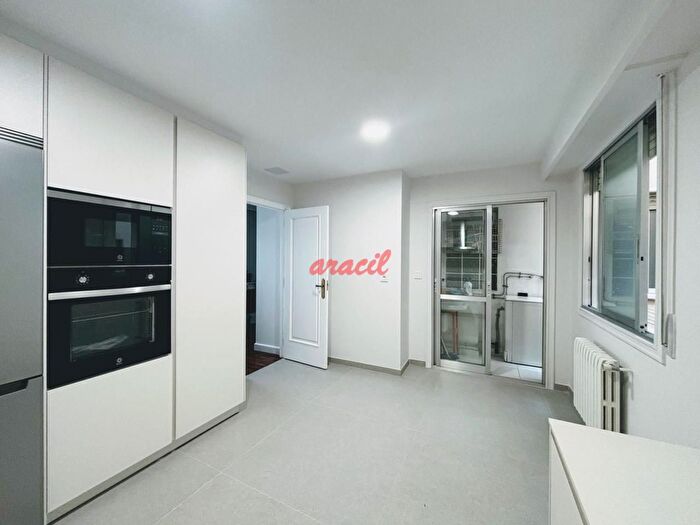 Casas en venta y pisos alquiler - 2