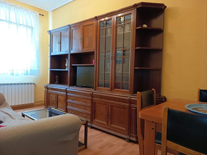 Casas en venta y pisos alquiler - 2