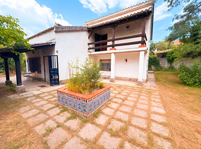 Casas en venta y pisos alquiler - 1