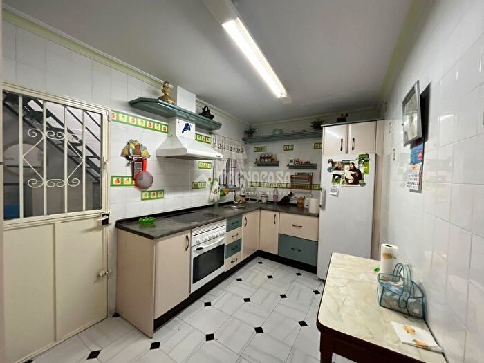 Casas en venta y pisos alquiler - 2