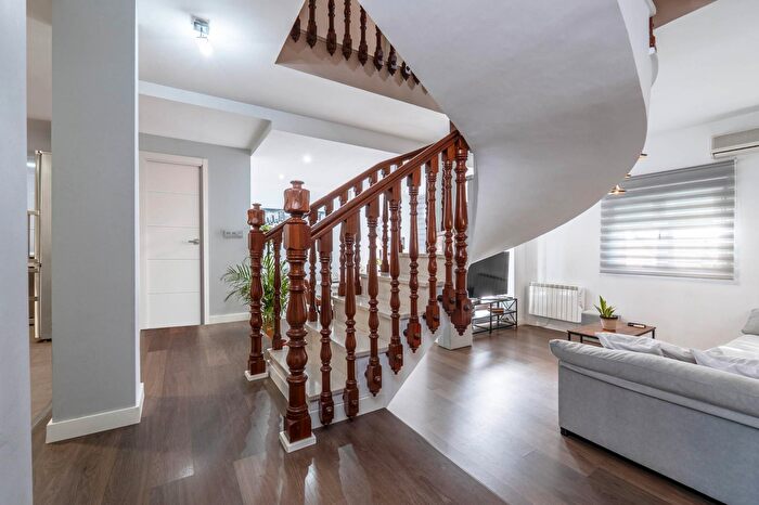 Casas en venta y pisos alquiler - 2