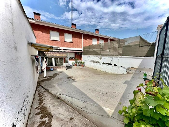 Casas en venta y pisos alquiler - 2