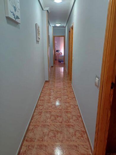 Piso en venta en Tomelloso, Ciudad Real de 2 habitaciones