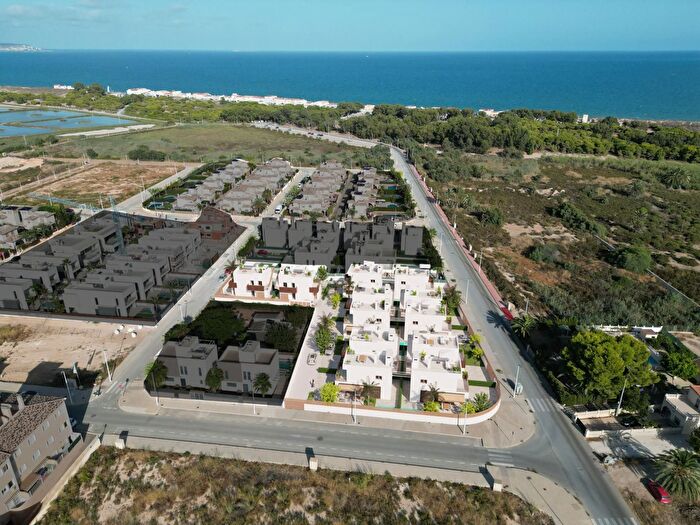 Casas en venta y pisos alquiler - 3
