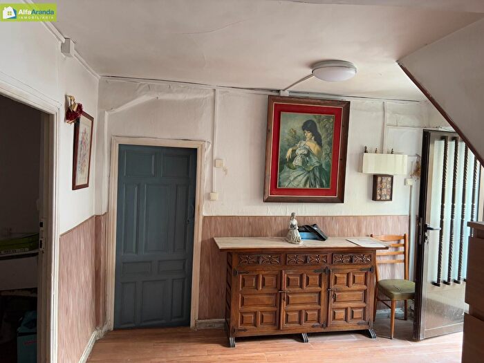 Casas en venta y pisos alquiler - 3