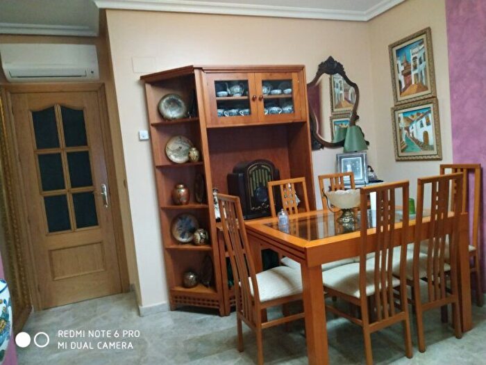 Casas en venta y pisos alquiler - 1