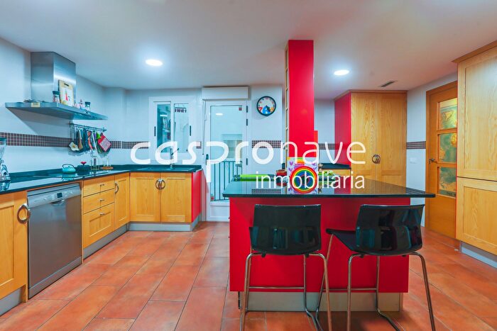 Casas en venta y pisos alquiler - 2