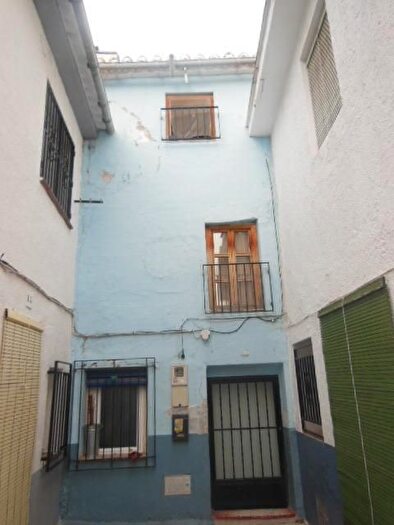 Casa en venta en Padul, Granada de 4 habitaciones