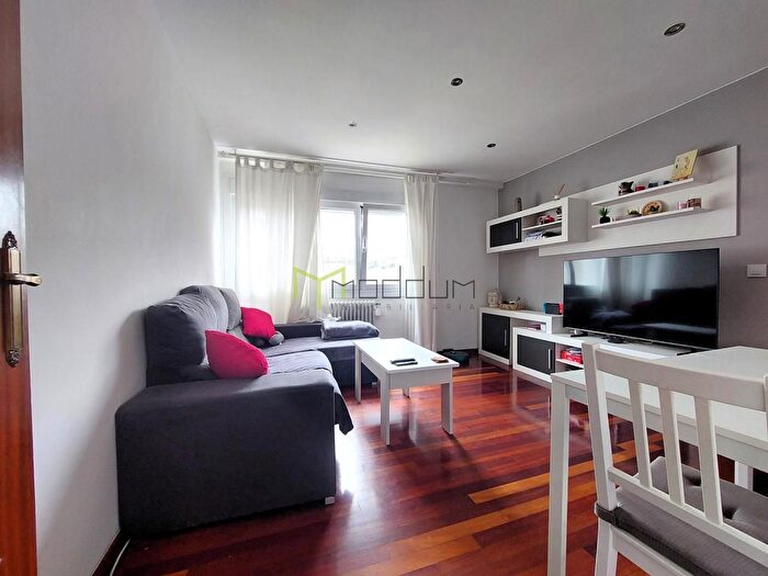 Casas en venta y pisos alquiler - 1