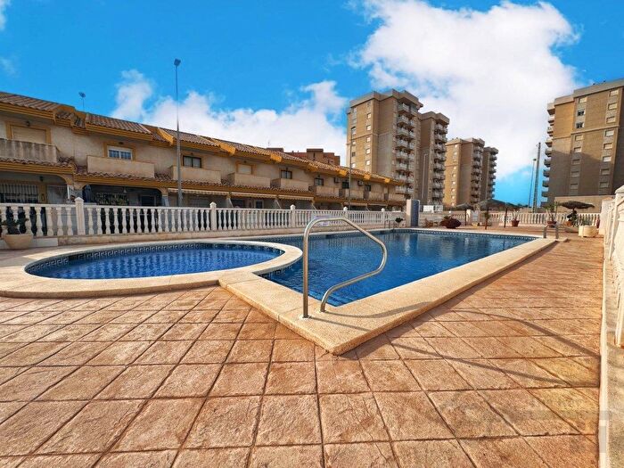 Casas en venta y pisos alquiler - 1