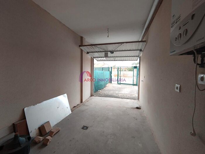 Casas en venta y pisos alquiler - 3
