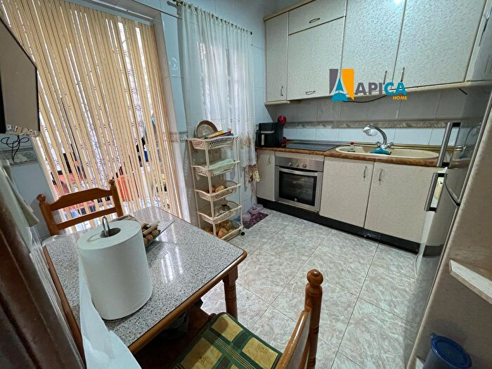 Casas en venta y pisos alquiler - 2
