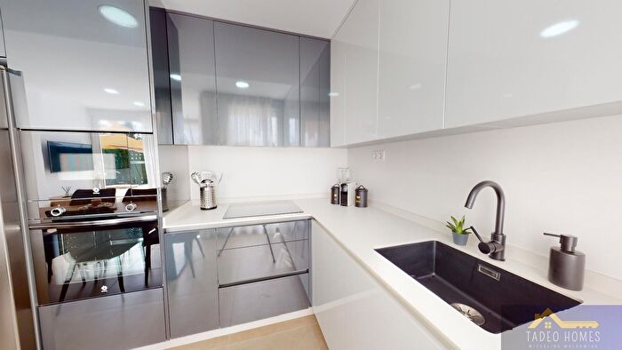Casas en venta y pisos alquiler - 2