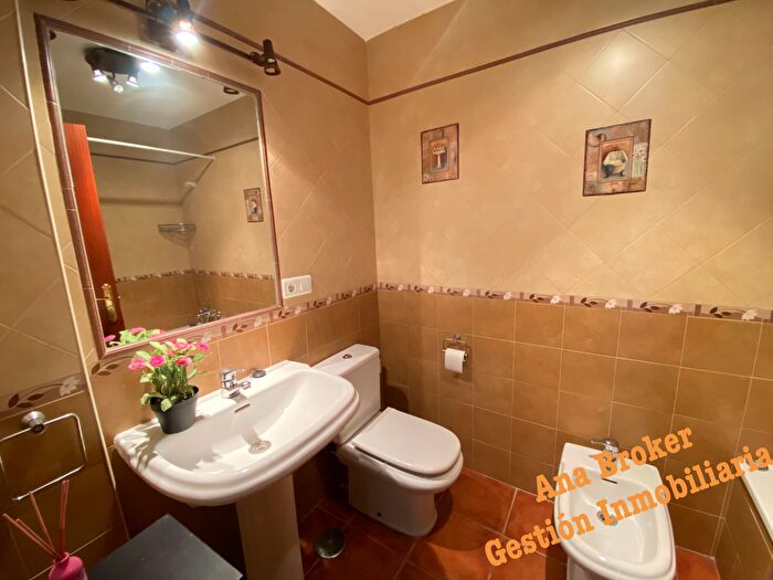 Casas en venta y pisos alquiler - 3