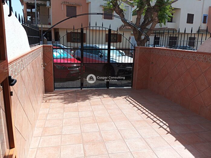 Casas en venta y pisos alquiler - 1