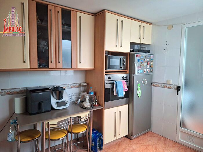 Casas en venta y pisos alquiler - 2