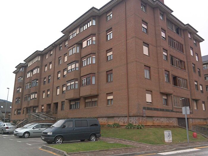 Casas en venta y pisos alquiler - 2
