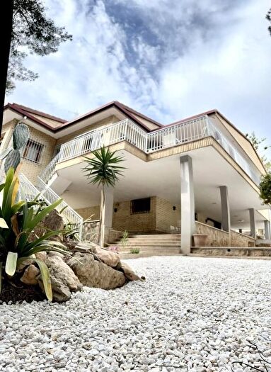 Casa en venta en Orihuela Costa, Campoamor de 4 habitaciones
