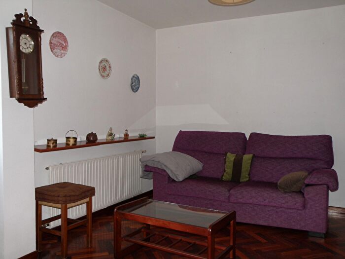Casas en venta y pisos alquiler - 1