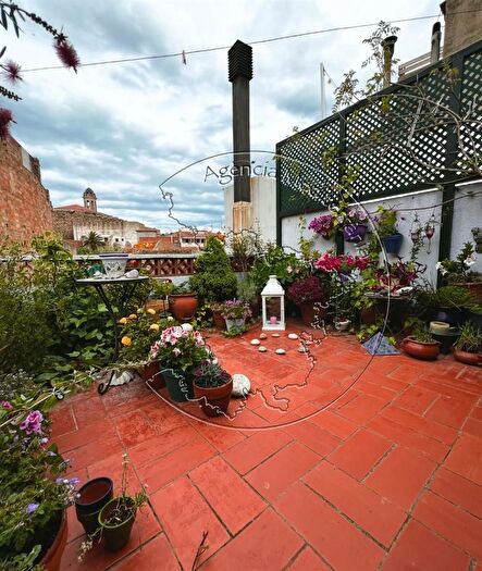 Casas en venta y pisos alquiler - 1