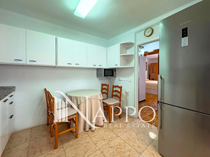 Casas en venta y pisos alquiler - 3