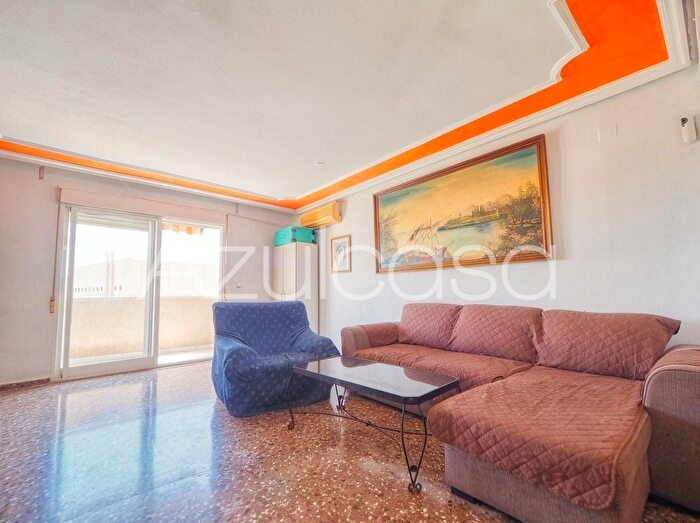 Casas en venta y pisos alquiler - 1