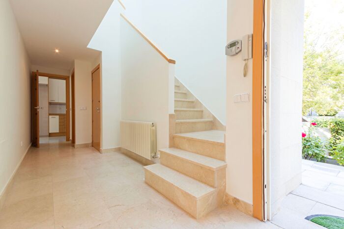 Casas en venta y pisos alquiler - 3