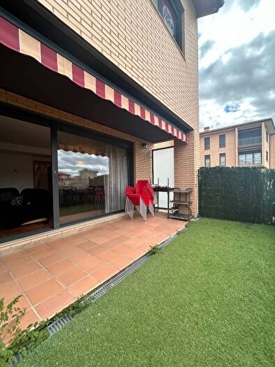 Casas en venta y pisos alquiler - 1