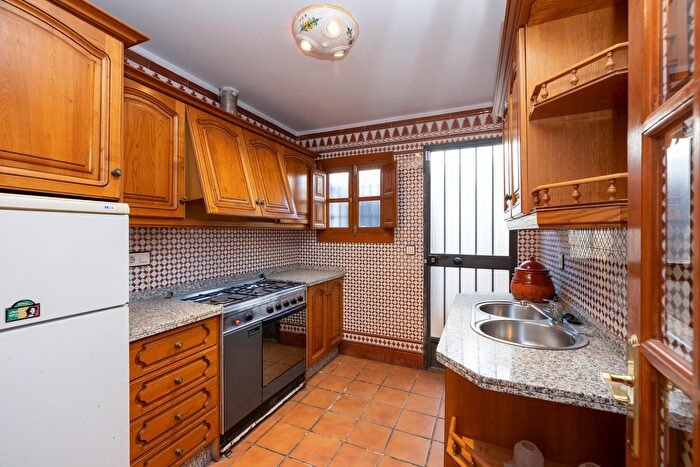Casas en venta y pisos alquiler - 2