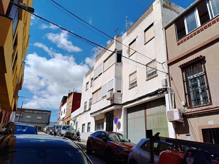 Casas en venta y pisos alquiler - 1