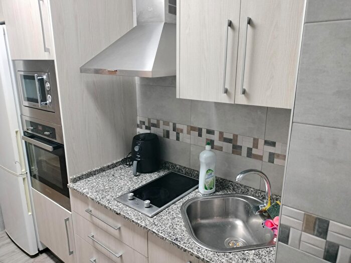 Casas en venta y pisos alquiler - 2