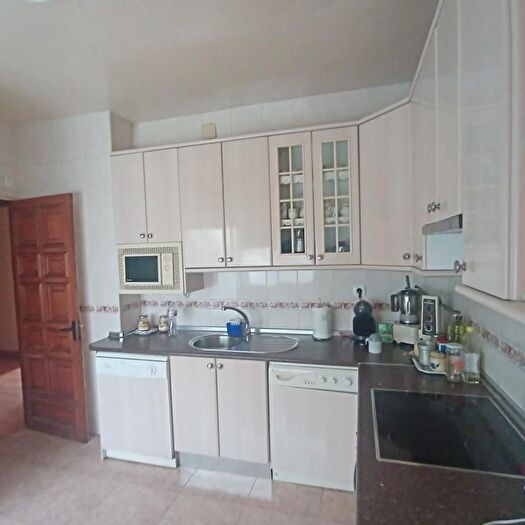 Casas en venta y pisos alquiler - 1