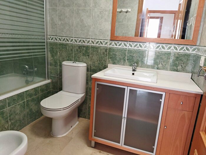 Casas en venta y pisos alquiler - 2