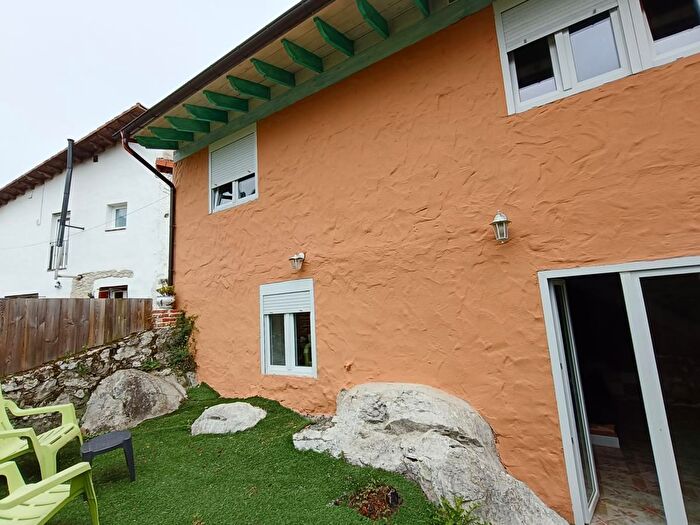Casas en venta y pisos alquiler - 3