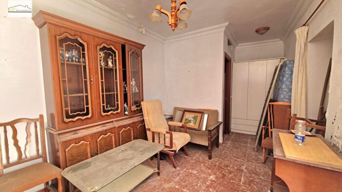 Casas en venta y pisos alquiler - 2