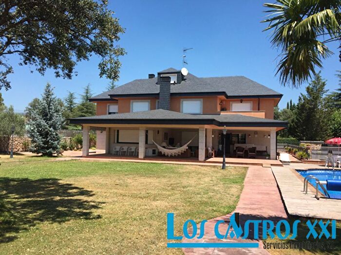 Casas en venta y pisos alquiler - 1