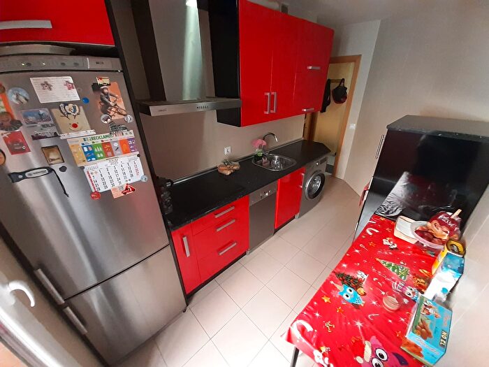 Casas en venta y pisos alquiler - 1