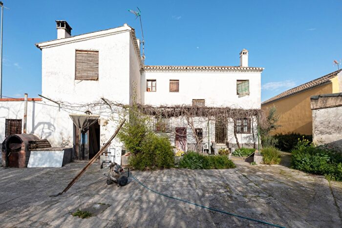 Casa en venta en Zaidín, Campus de la Salud de 6 habitaciones