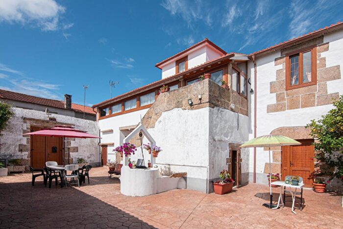 Casa en venta en Centro de Culleredo, Culleredo de 7 habitaciones