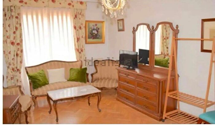 Casas en venta y pisos alquiler - 3