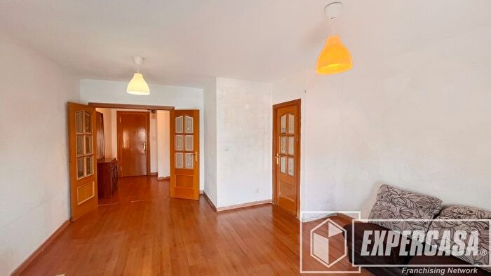 Casas en venta y pisos alquiler - 1