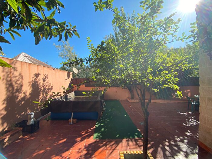 Casa en venta en Gójar, Granada de 4 habitaciones