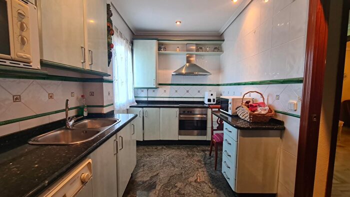 Casas en venta y pisos alquiler - 2